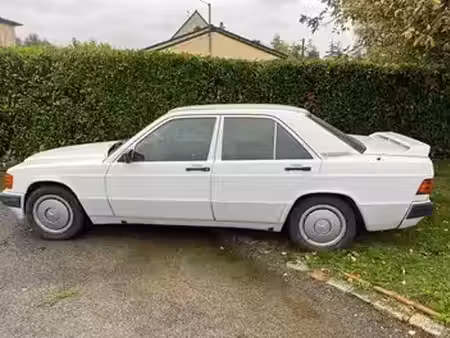 Mercedes-Benz 190 2.5