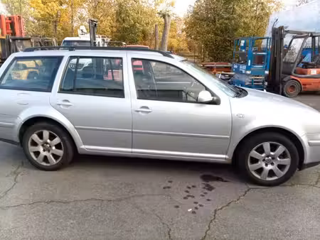 Volkswagen Golf 1.6 105 Base