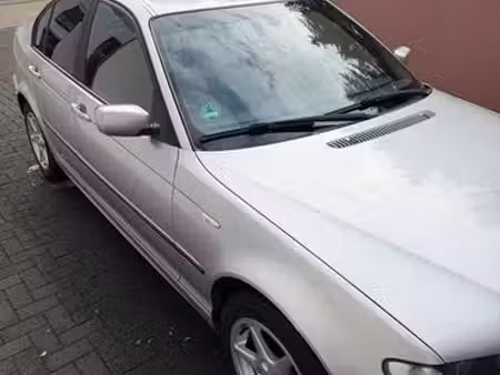 BMW Série 3 318i 105