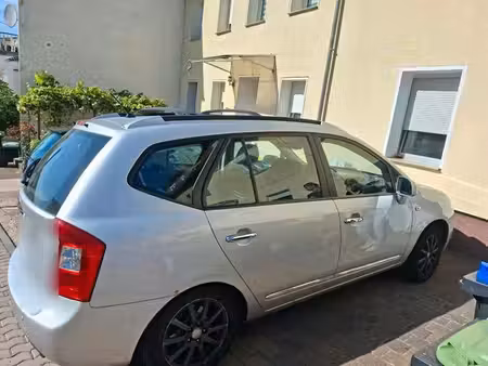 Kia Carens 2.0 144