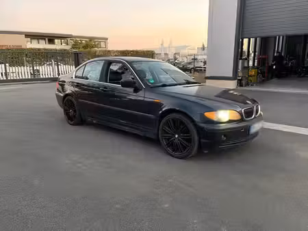 BMW Série 3 320i 2.2 170