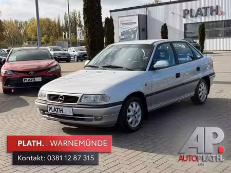 Opel Astra 1.6 75