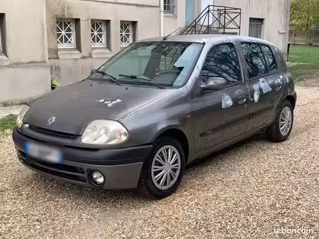 Renault Clio 1.2 75