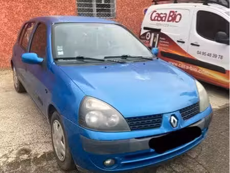 Renault Clio 75