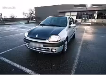 Renault Clio 75