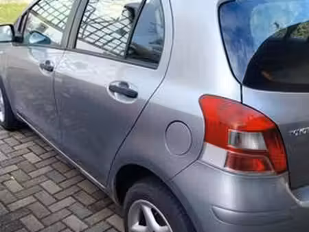 Toyota Yaris 1.3 VVT-i 99