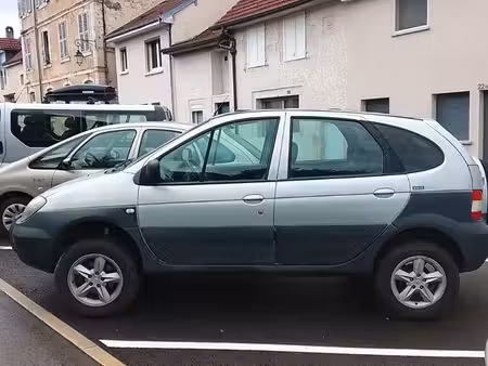 Renault Scénic 2.0 140