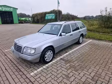 Mercedes-Benz Classe E E 200 136 Elegance