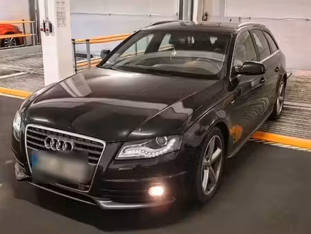 Audi A4 2.0 TDI 143 S line