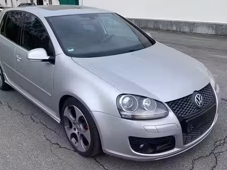 Volkswagen Golf GTI 2.0 200