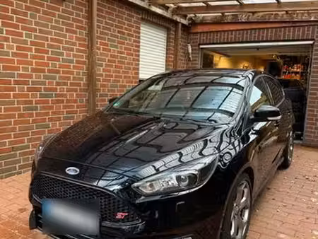 Ford Focus ST 2.0 250
