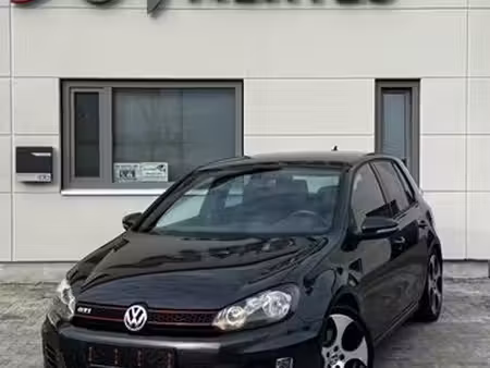 Volkswagen Golf GTI 2.0