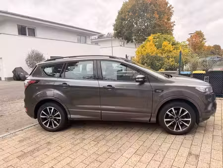 Ford Kuga 1.5 150 ST Line