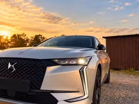 DS 4 