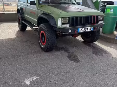 Jeep Cherokee 2.5 115