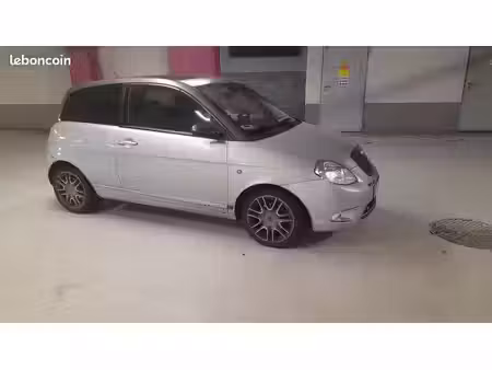 Lancia Ypsilon 1.4 95