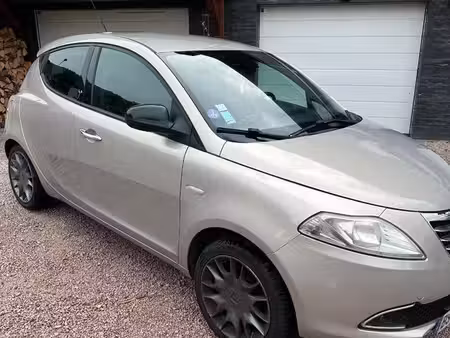 Lancia Ypsilon 1.2 69