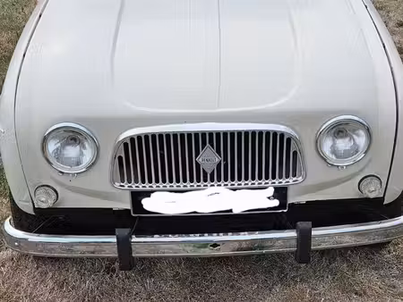 Renault R4 4L