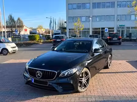 Mercedes-Benz Classe E E 220 AMG Line 4Matic