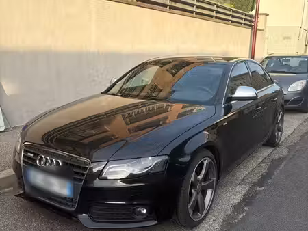 Audi A4 2.0 TDI 143 S line
