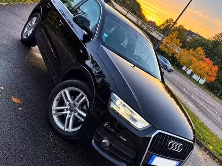Audi Q3 2.0 TDI 140 S line