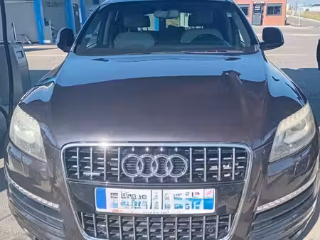Audi Q7 quattro