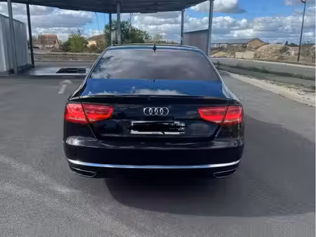 Audi A8 V6 3.0 TDI 250 quattro