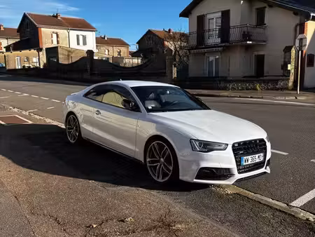 Audi A5 V6 3.0 TDI 218