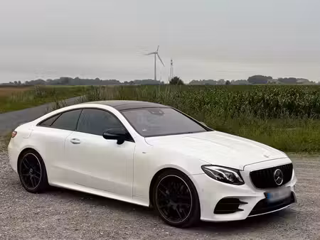 Mercedes-Benz Classe E E 200 2.0 184 AMG Line