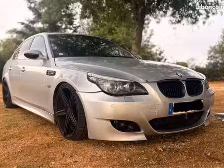 BMW Série 5 545i V8 4.4 333