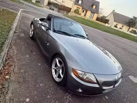 BMW Z4 30i 3.0 231