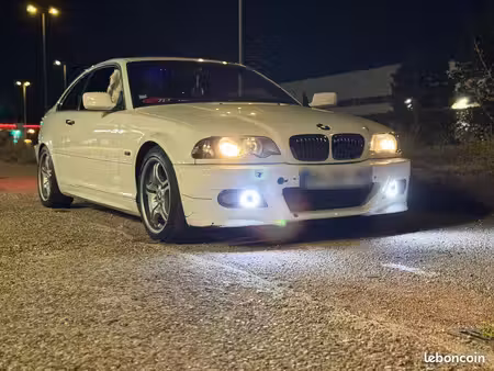 BMW Série 3 320i 2.2 170