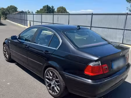 BMW Série 3 330i 3.0 231