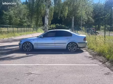 BMW Série 3 330d 3.0 183