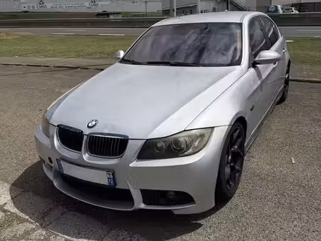 BMW Série 3 330d 3.0 231