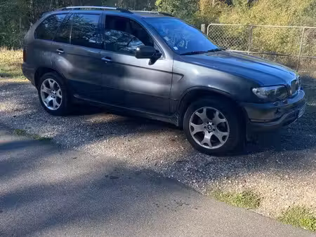 BMW X5 44i 4.4 286