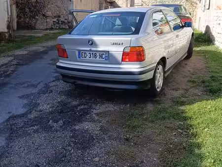 BMW Série 3 361i 1.9 105