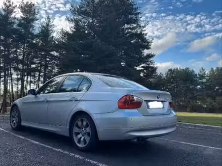 BMW Série 3 330d 3.0 231