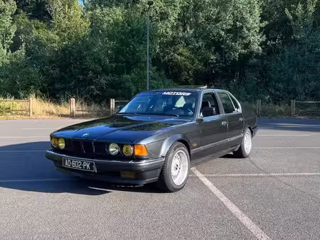 BMW Série 7 735i