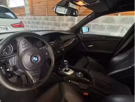 BMW Série 5 530d 3.0 235