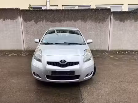 Toyota Yaris 1.3 VVT-i 99