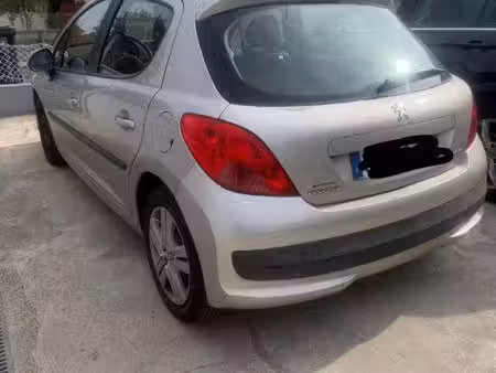 Peugeot 207 1.6 HDi 90