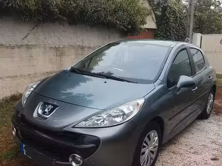 Peugeot 207 1.6 HDi 90