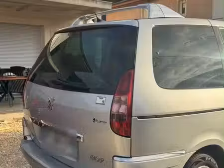 Peugeot 807 2.0 136
