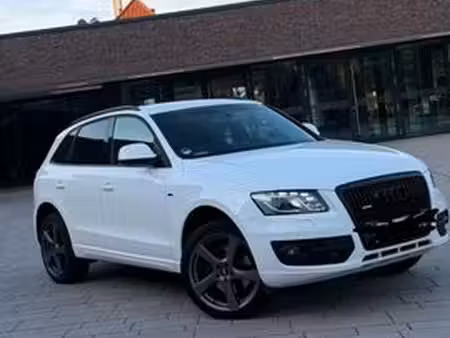 Audi Q5 V6 3.0 S line quattro