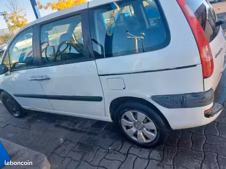 Citroën C8 