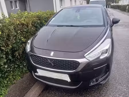 DS 5 2.0 HDi 180