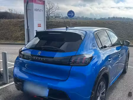 Peugeot 208 136 Allure