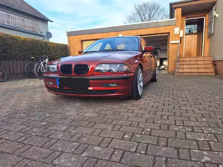 BMW Série 3 318i 1.9 118
