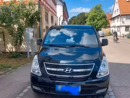 Hyundai Starex 